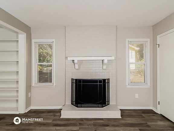 4th image of 5106 Amberhill Dr