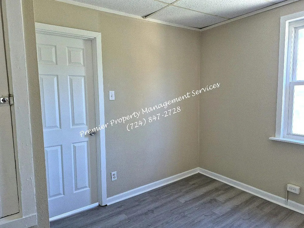 2008 7th Avenue, Unit Middle — Photo 3