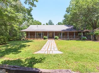 290 Bear Cave Trl, Lakemont, GA 30552