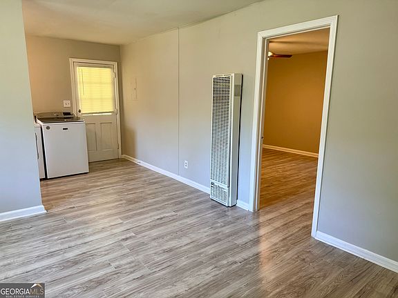 5th image of 2967 Jones St #2969