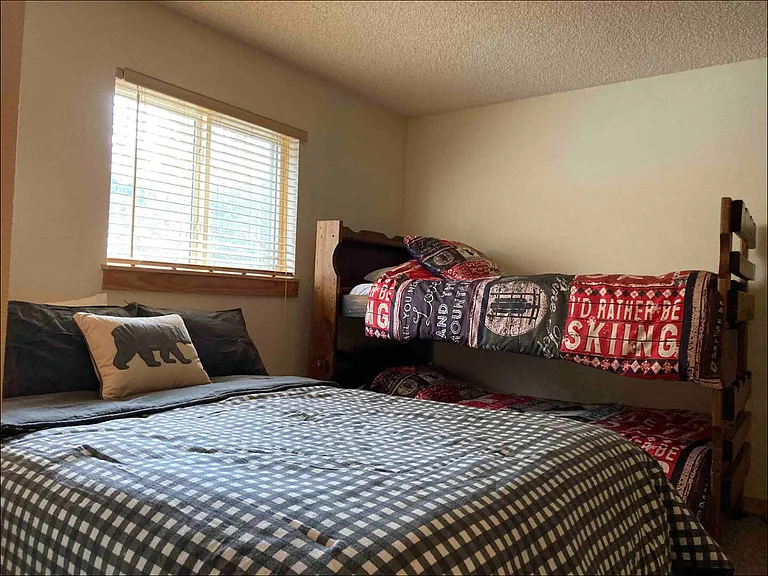 466 Hi Country Dr #9 — Photo 8