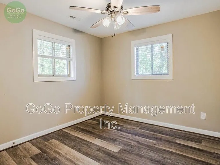 306 W College St #A — Photo 6