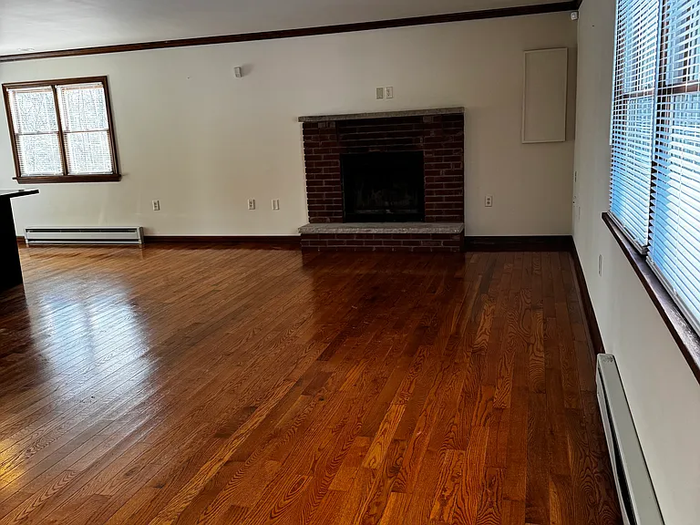 108 Cornelia Ln — Photo 14