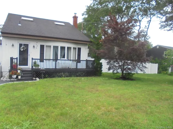 313 Decatur Avenue, Shirley, NY 11967