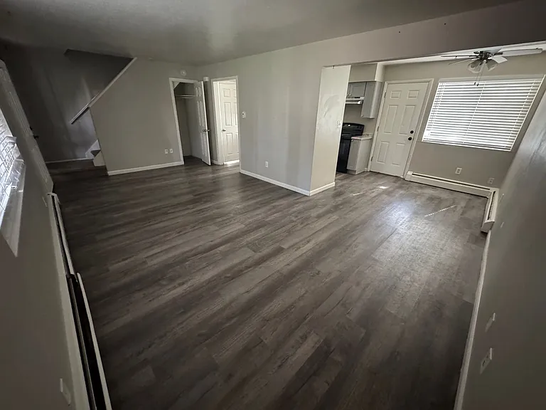 5705 S Pearl St — Photo 23