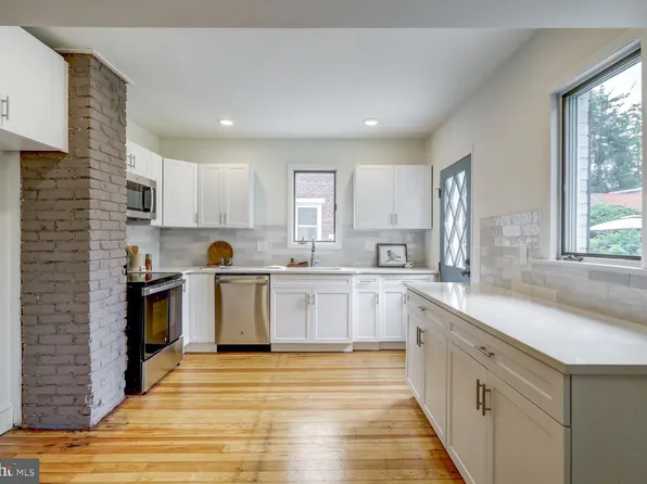 14 Roselle Ave, Lancaster, PA 17603