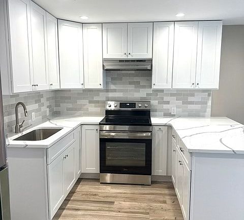 2nd image of 1611 Manatuck Blvd #3