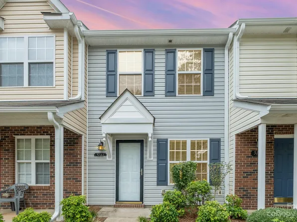 5141 Magnolia Tree Ln, Charlotte, NC 28215