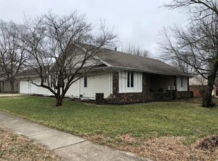 1828 E Holiday St, Springfield, MO 65804