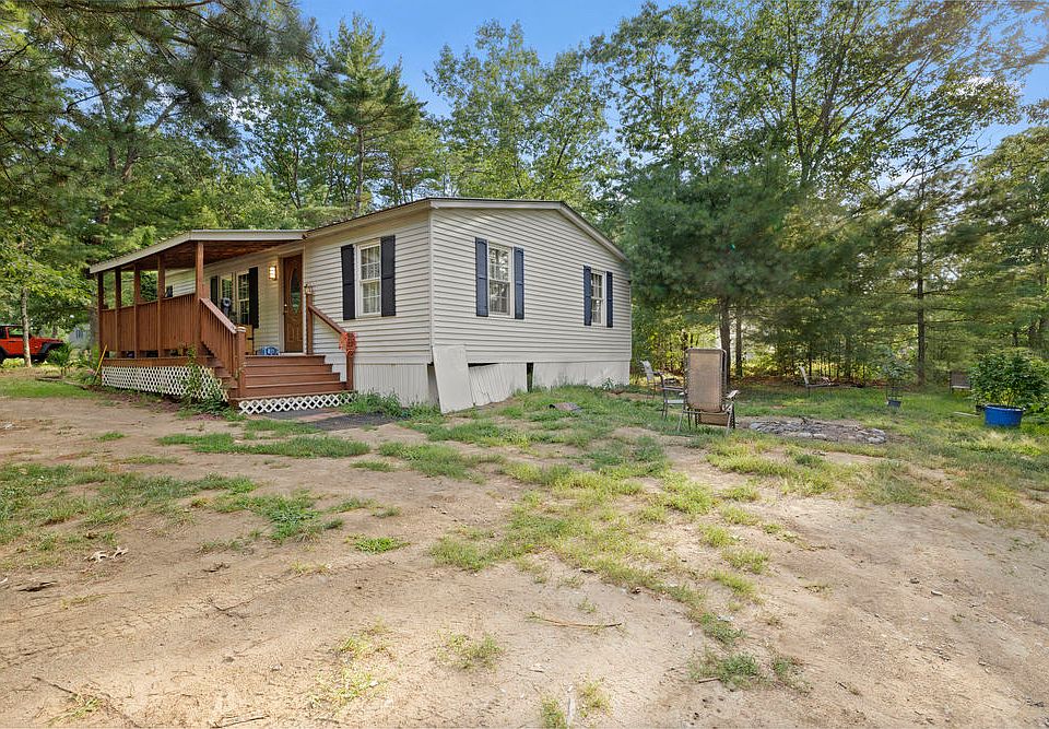 2nd image of 447 Quarry Rd