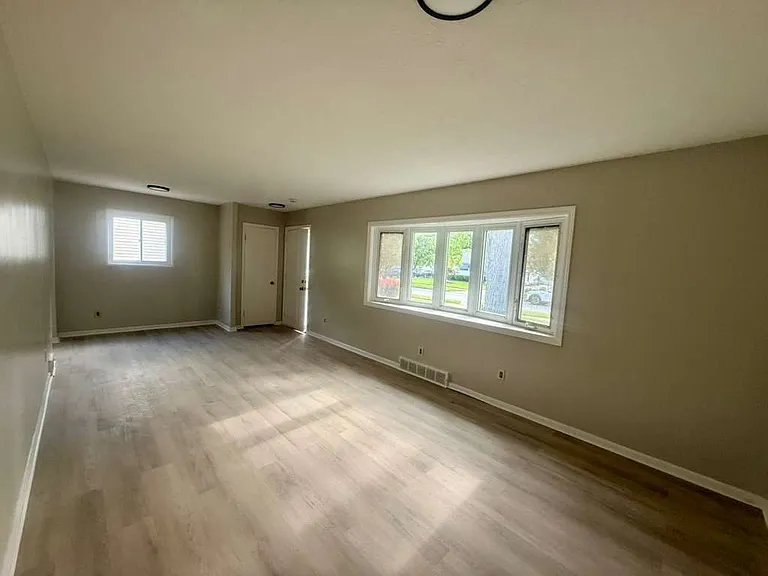 5081 Harmony Ln — Photo 8