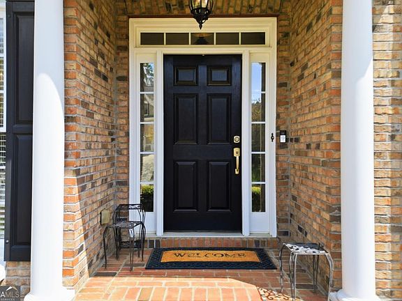 2nd image of 149 Nightwind Trce