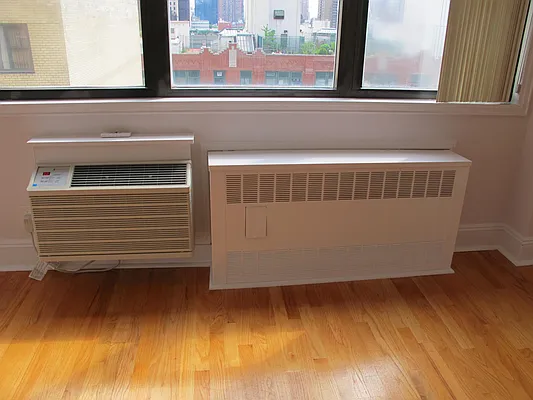 Rented by Metropolis Real Estate of Manhattan | media 8