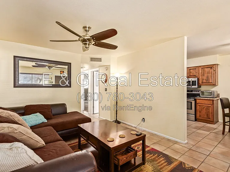 3626 N 37th St #11 — Photo 4