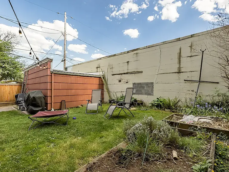 4248 SE Madison St — Photo 11