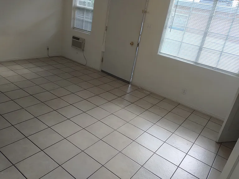 313 Sinclair Ave #A — Photo 16