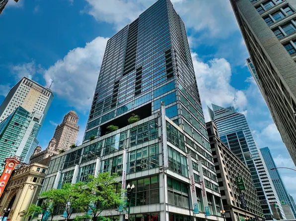8 E Randolph St Unit 3205, Chicago, IL 60601