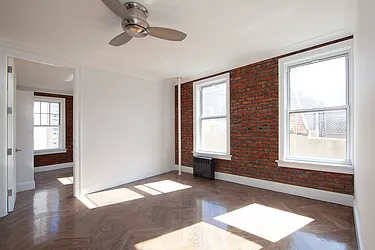 Rented by R New York