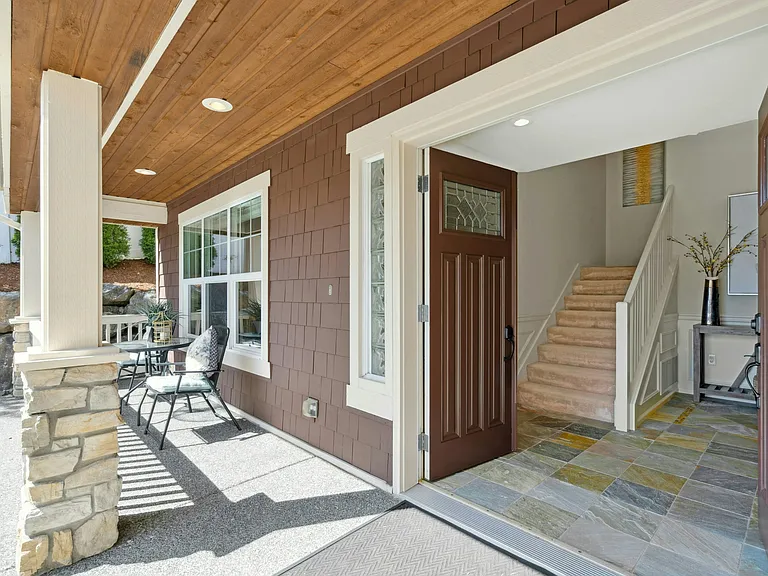 22704 SE 51st St — Photo 3
