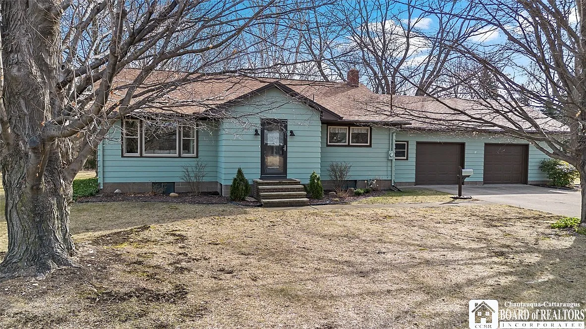 3 Villa Dr photo 1