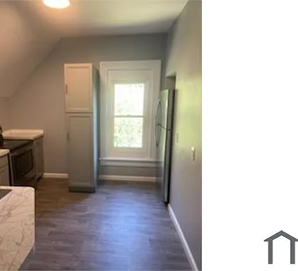 543 Columbia St #UPSTAIR — Photo 6