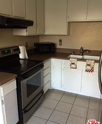 3rd image of 458 Bradshaw Ln