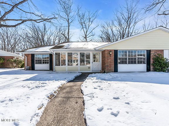 3rd image of 206A Huntington Drive
