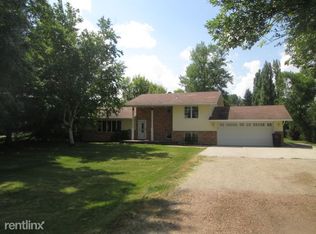 5420 Belmont Rd, Grand Forks, ND 58201