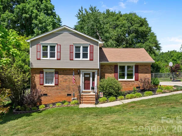 3306 Tamworth Ln, Gastonia, NC 28052