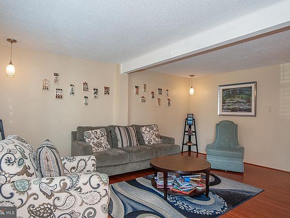2nd image of 5203 Saint Genevieve Pl