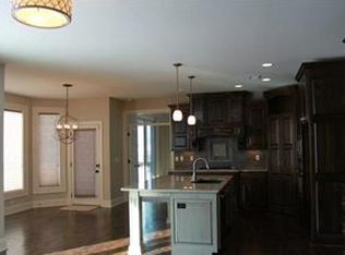 9419 W 162nd Ter, Overland Park, KS 66085