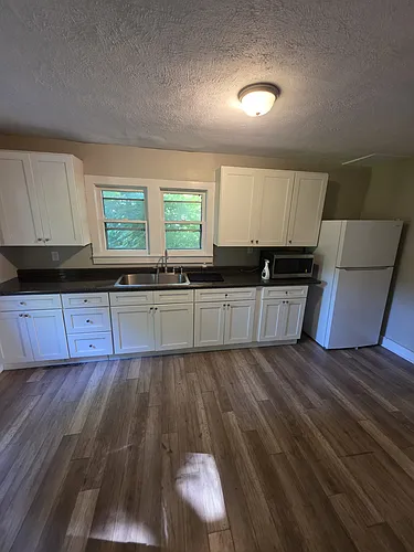 21 Bartlett Ave Photo 1
