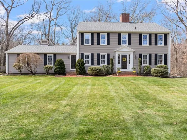 302 Kent Dr, East Greenwich, RI 02818