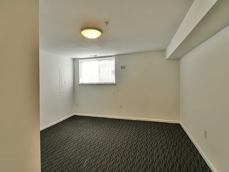 1319 Belmont St NW — Photo 23
