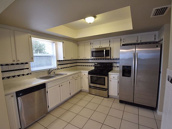 3rd image of 5177 Stratemeyer Dr