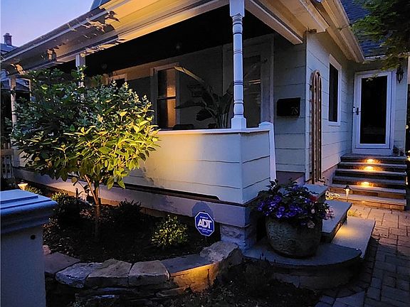 4th image of 78 Sanford St