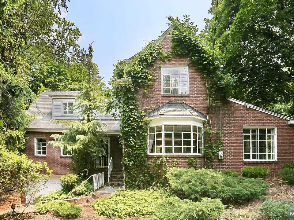 1st image of 433 Highwood Ave