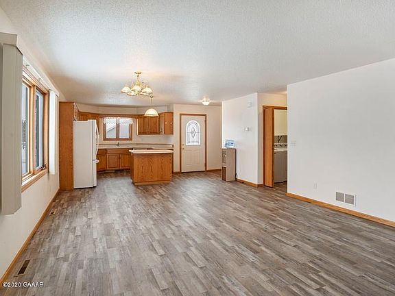 4th image of 578 Pleasant View Dr NW