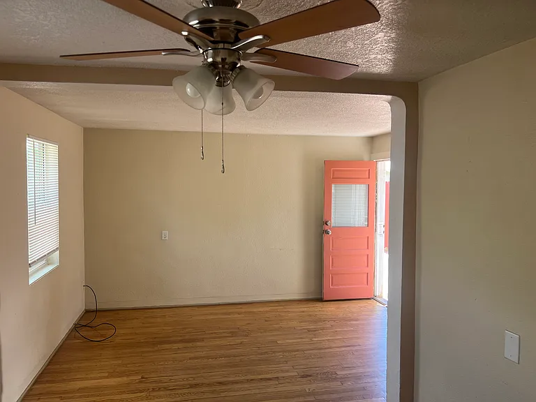 403 Columbia Dr SE — Photo 18