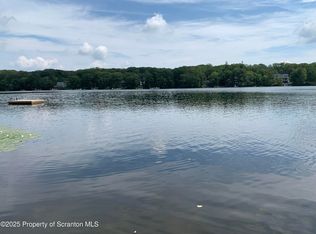 23 W Shore Dr, Jefferson Township, PA 18436