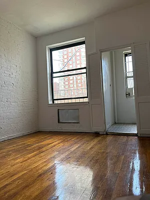 Rented by Eric Goodman Realty Corp | media 6