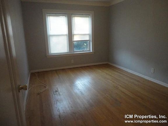 5th image of 5036 N Wolcott Ave #2C