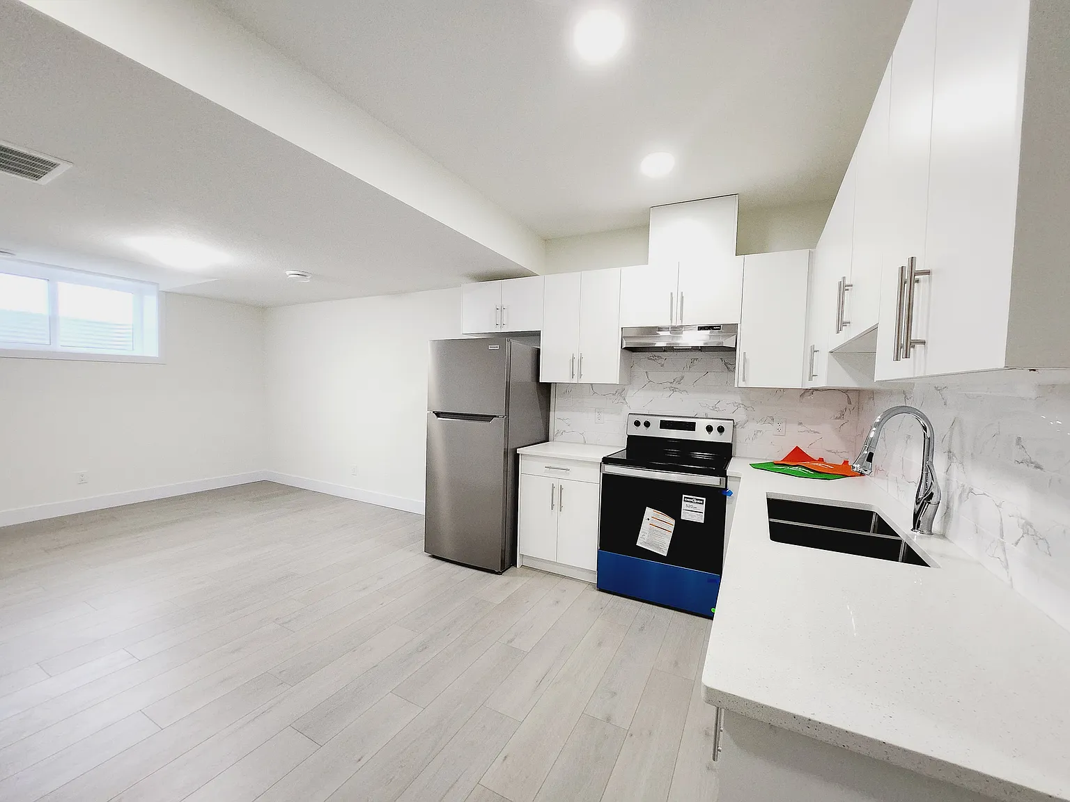 22425 83a Ave NW — Photo 3