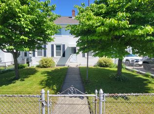 9 Maple St FLOOR 2, Cumberland, RI 02864