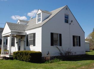 98 Crestmont Rd, Bangor, ME 04401