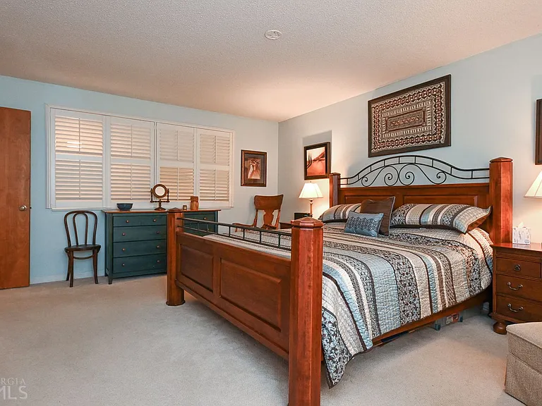 225 Snapfinger Dr — Photo 14