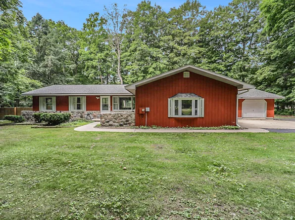 2454 Manorwood Dr, Gaylord, MI 49735