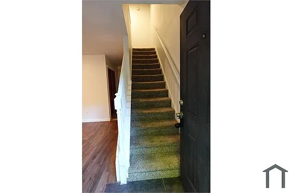 Building Photo - 5504 Estates Ct #5504
