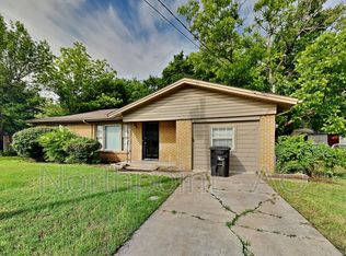 607 Dixon St, Cleburne, TX 76033