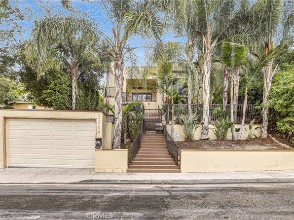 22202 Avenue San Luis